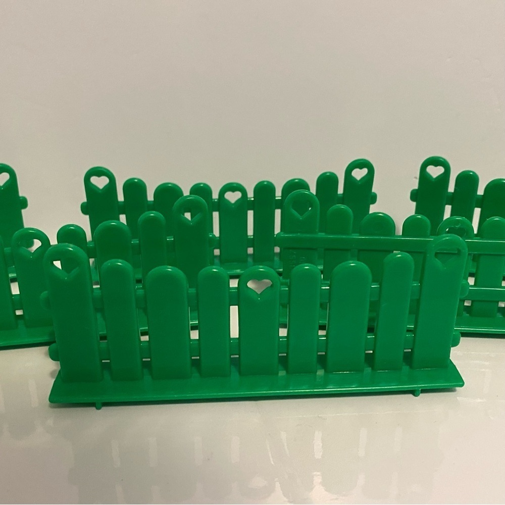 My Little Pony G1 Show Stable Green Fence Replacement Parts Lot Feeding Vintage - Picture 4 of 6